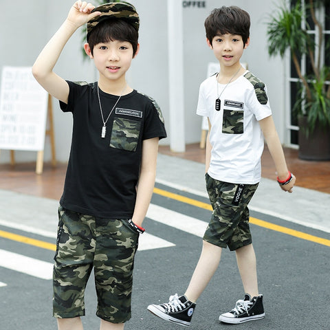 Boy's army print set