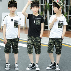 Boy's army print set